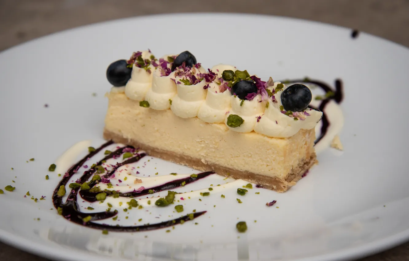Photo wallpaper blueberries, cream, cake, dessert