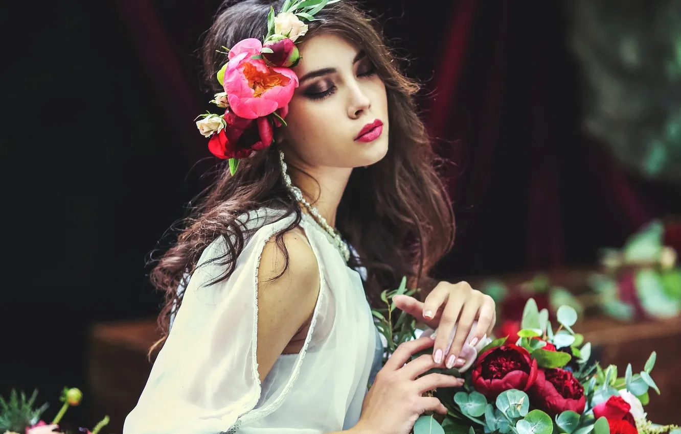 Photo wallpaper flowers, face, brunette, wreath