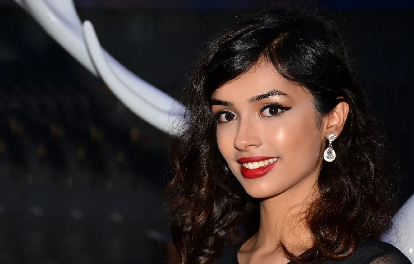 Photo wallpaper girl, face, smile, hair, brunette, cutie