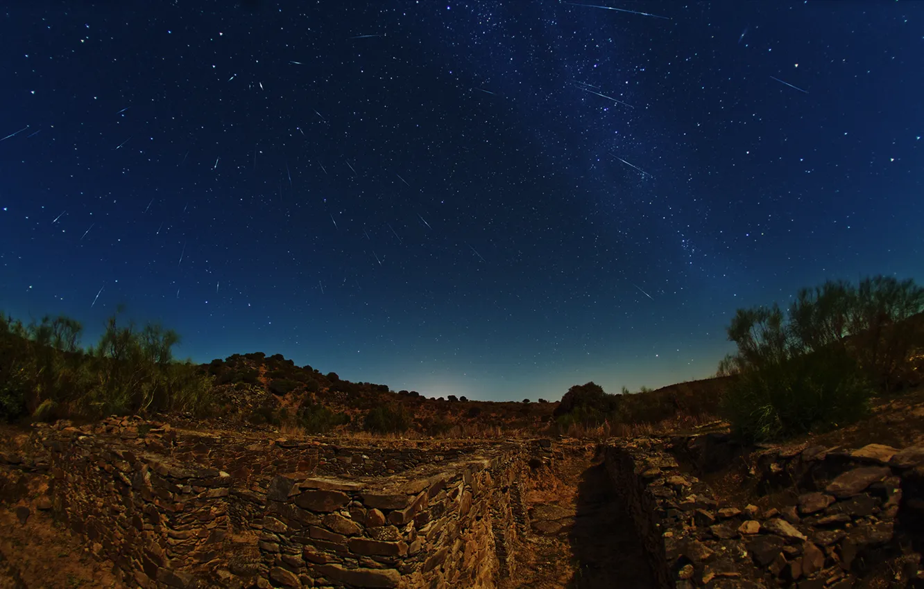 Photo wallpaper stream, Spain, meteor, Draconids