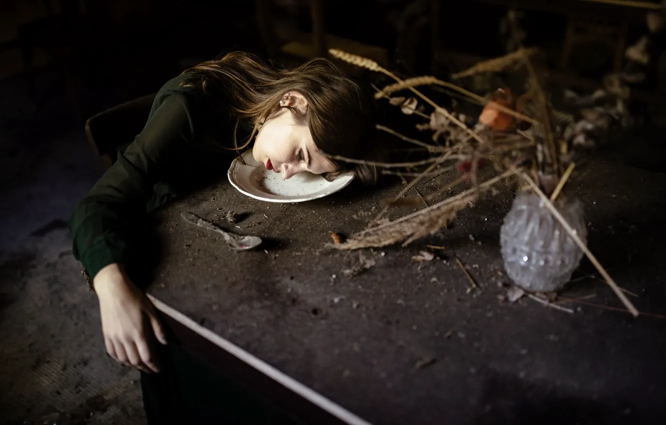 Photo wallpaper girl, table, plate