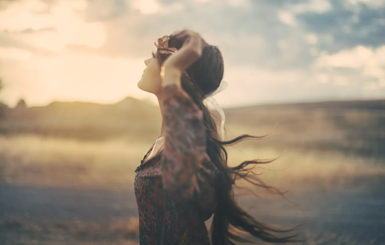 Photo wallpaper girl, the wind, long hair