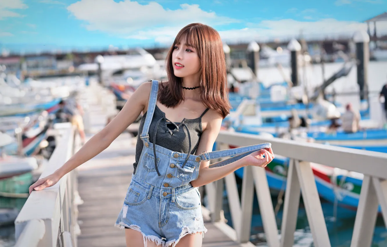 Photo wallpaper the sun, pose, model, boat, shorts, portrait, makeup, pier