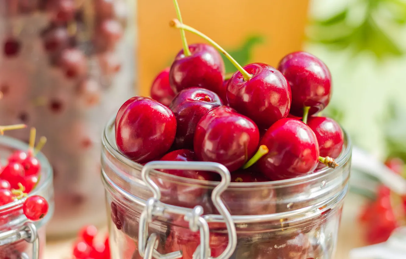 Photo wallpaper bokeh, berries, glass, Bank, cherry, cherry