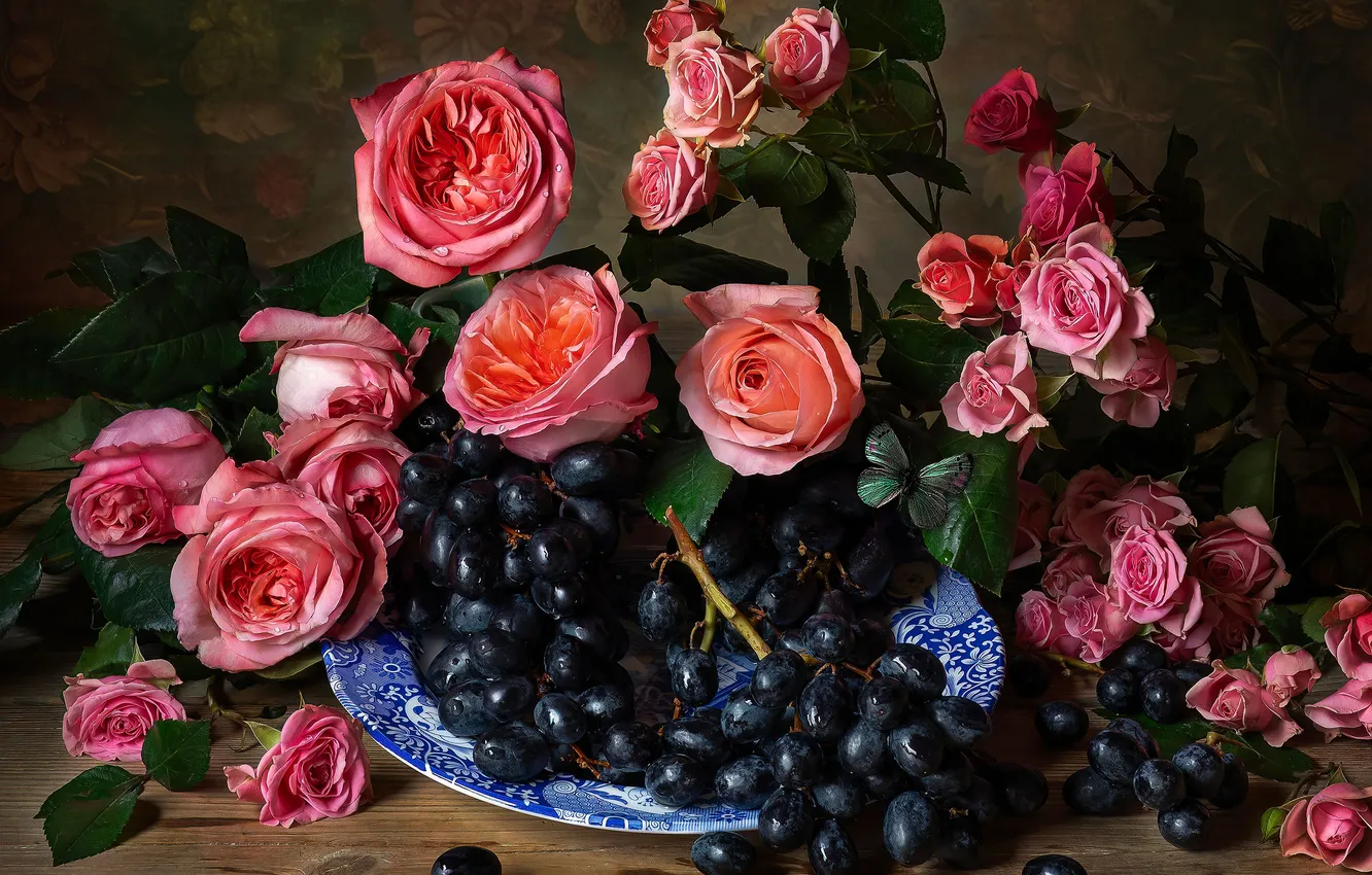 Photo wallpaper flowers, style, roses, plate, grapes, still life, Yana Slutskaya
