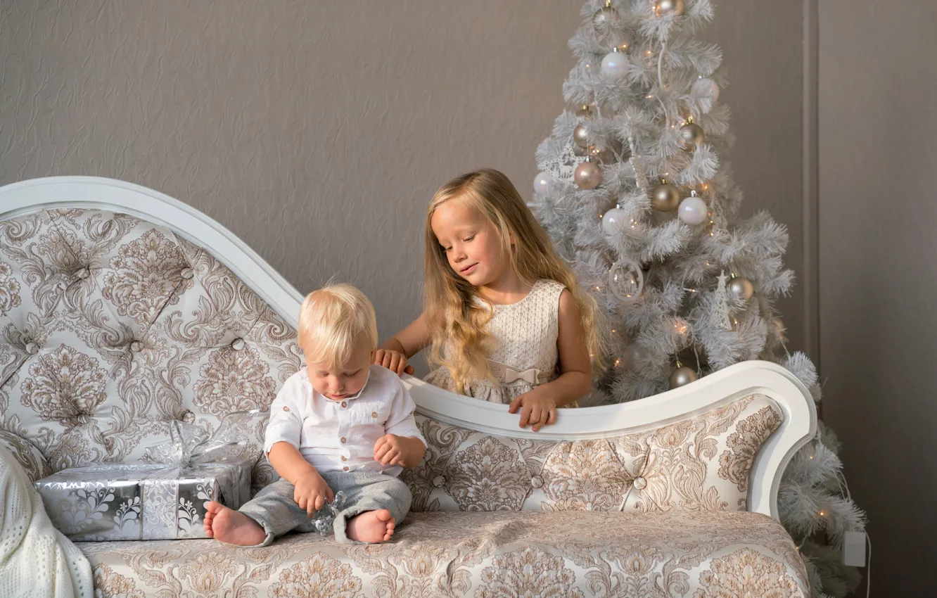 Photo wallpaper holiday, gift, tree, boy, girl