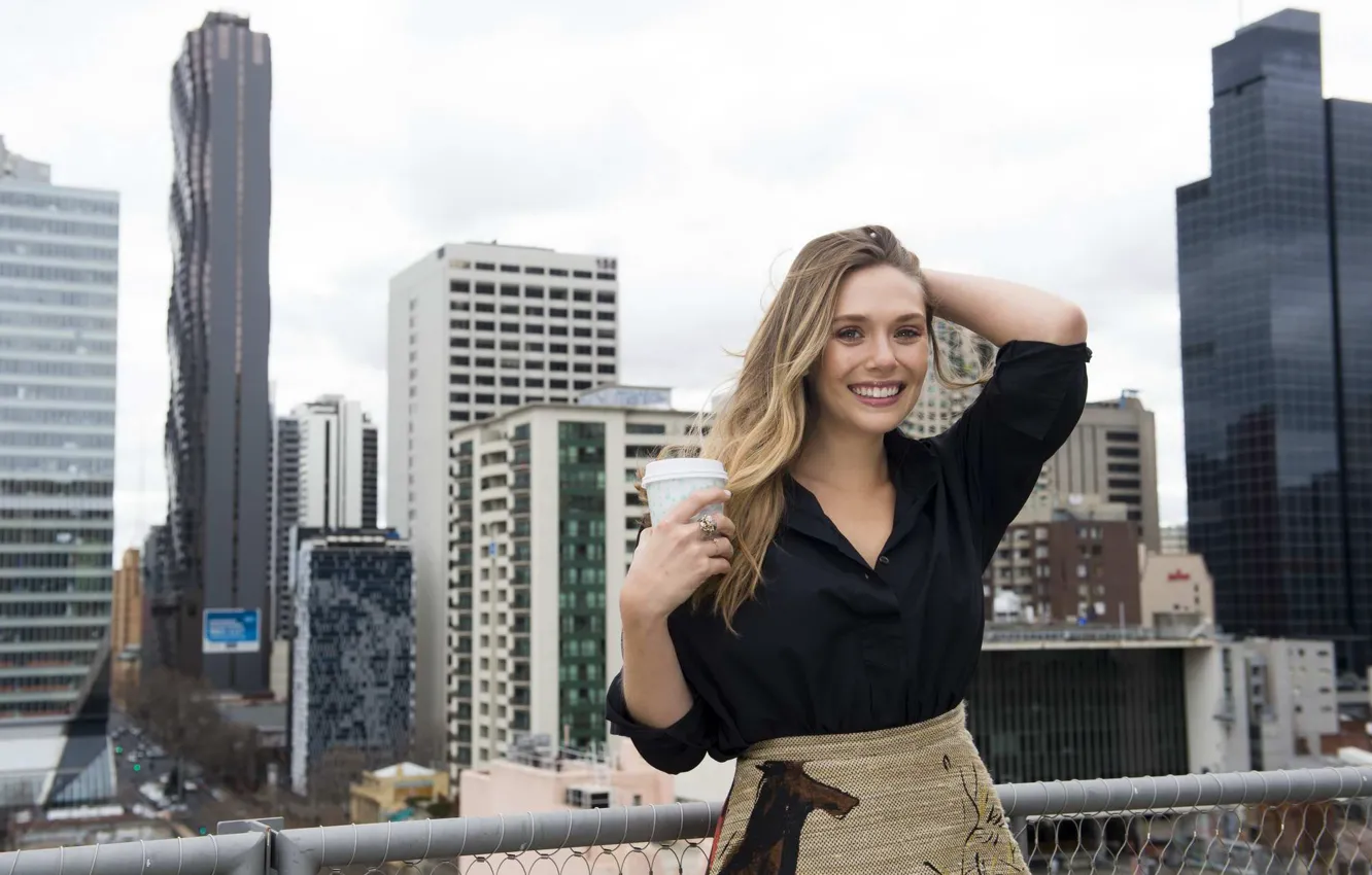 Photo wallpaper buildings, hair, blonde, smile, Elizabeth Olsen, Elizabeth Olsen, actress, blonde