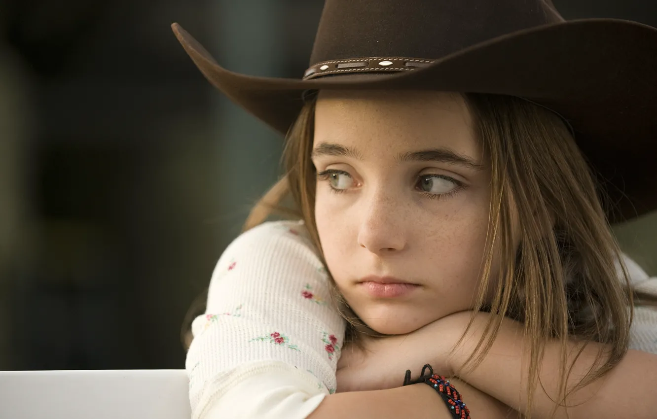 Photo wallpaper sadness, hat, girl, freckles