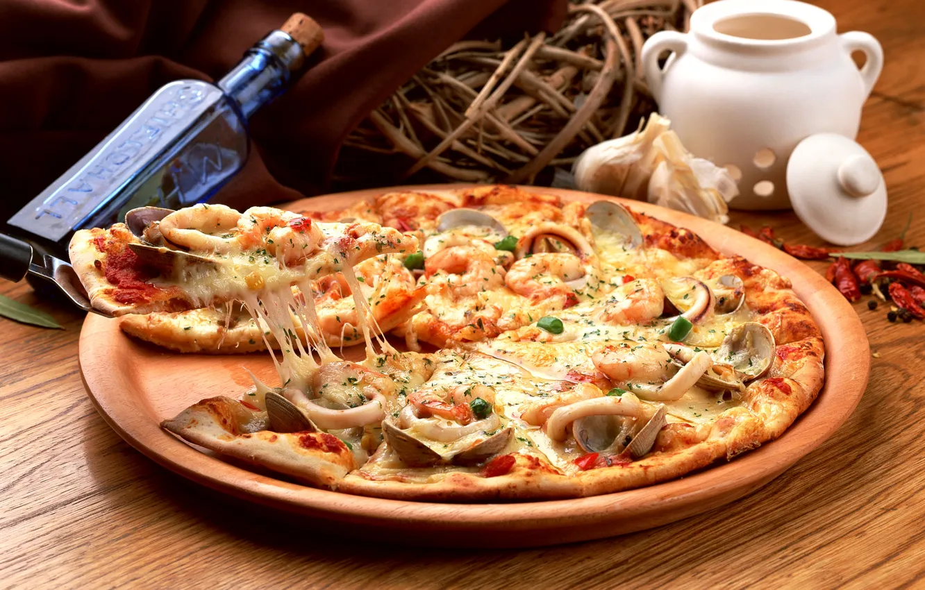 Photo wallpaper bottle, basket, pizza, pizza, dish, seafood, spices, mussels