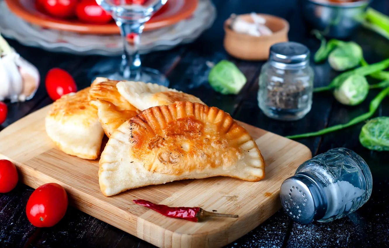 Photo wallpaper pepper, tomatoes, salt, cheburek