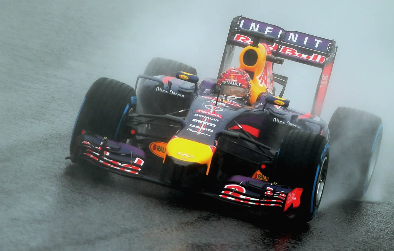 Photo wallpaper Racer, Japan, Formula 1, Rain, Sebastian Vettel, Champion