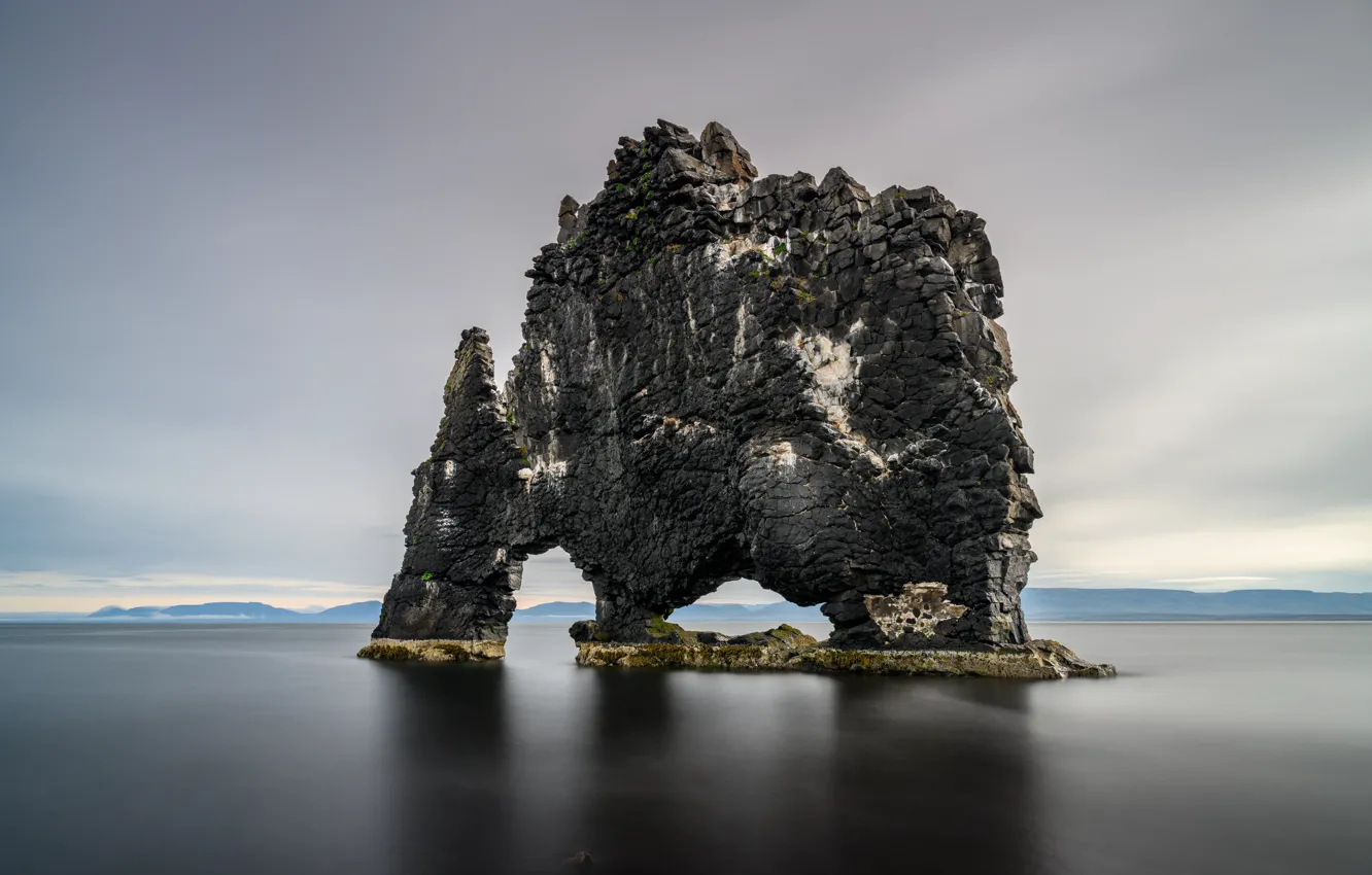 Photo wallpaper rocks, Iceland, Hvitserkur, Vatnsnes