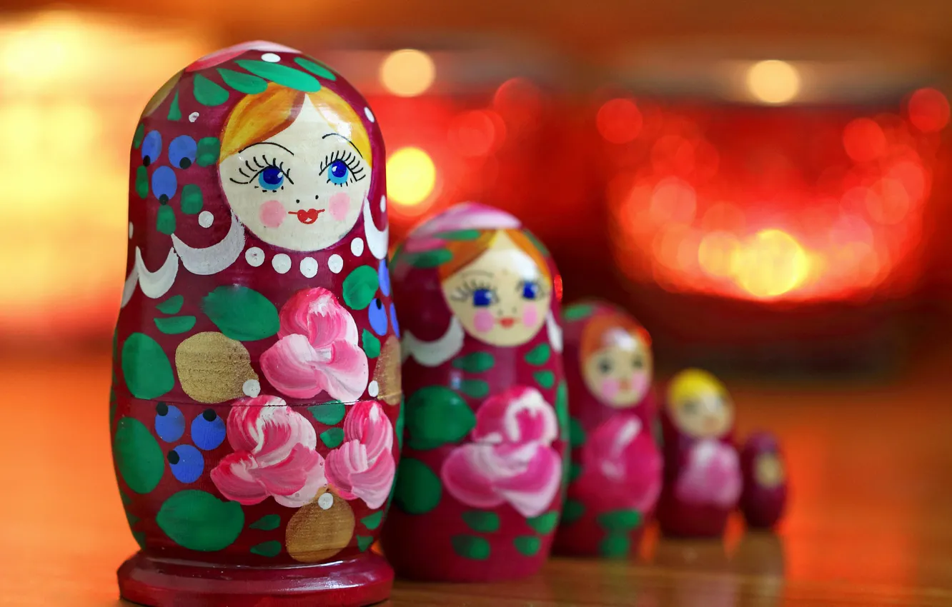 Photo wallpaper macro, toy, bokeh, souvenir, matryoshka