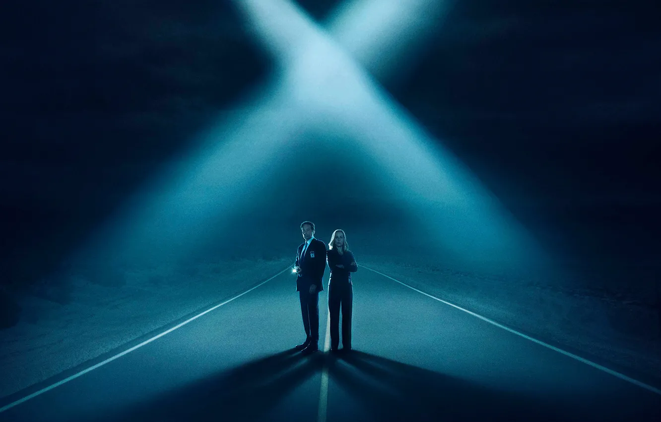 Photo wallpaper road, night, flashlight, David Duchovny, poster, rays of light, David Duchovny, Gillian Anderson