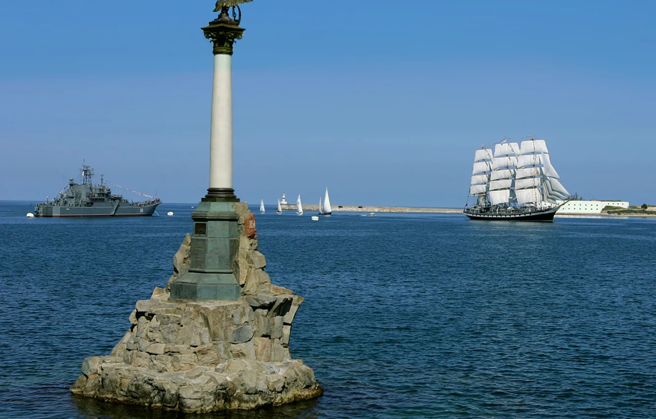 Photo wallpaper Bay, Sevastopol, monument to the scuttled ships