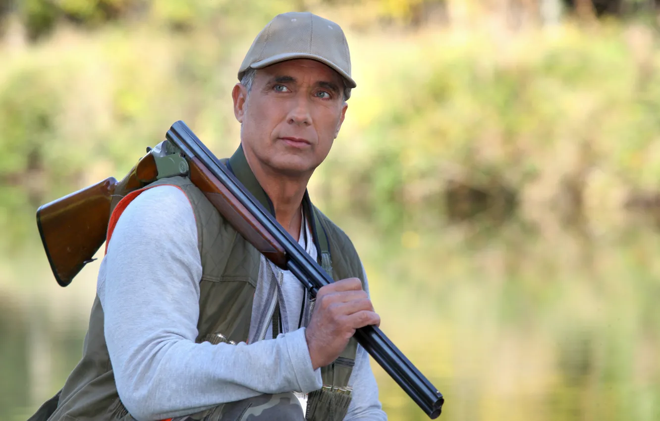 Photo wallpaper shotgun, hunter, alert, hunting