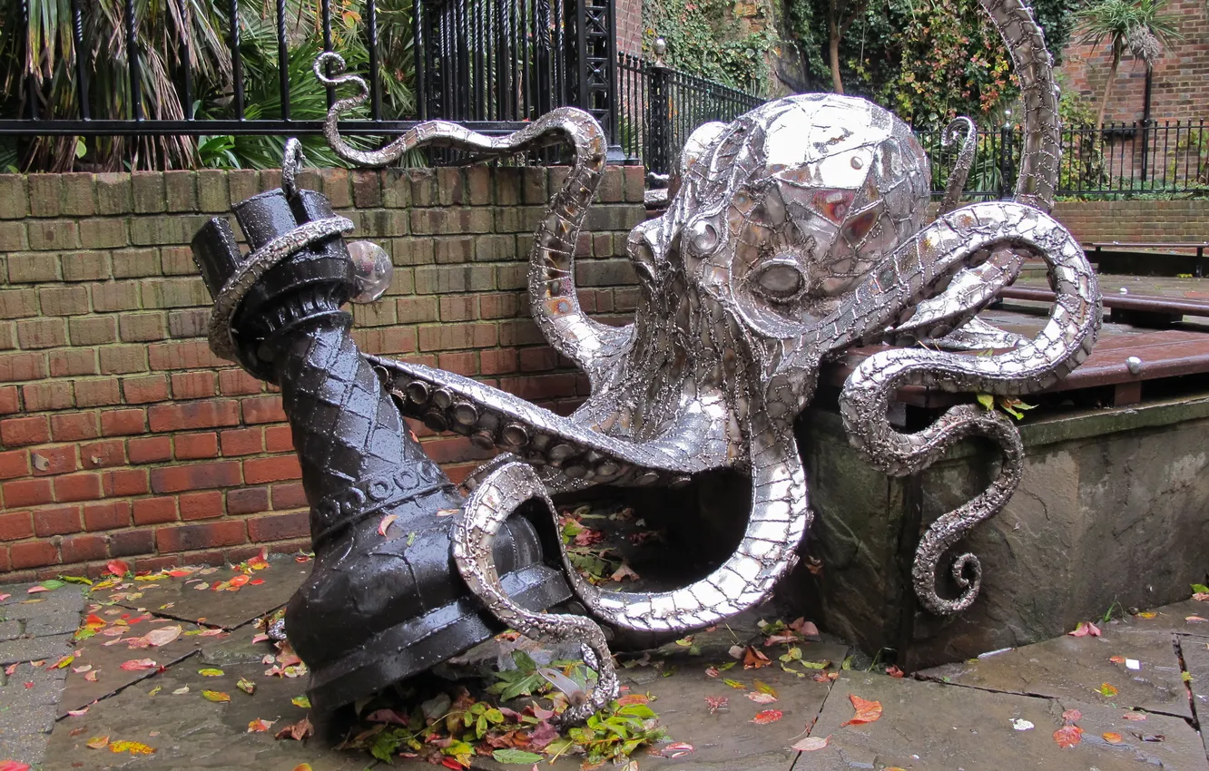 Photo wallpaper the city, street, octopus, pawn, statue