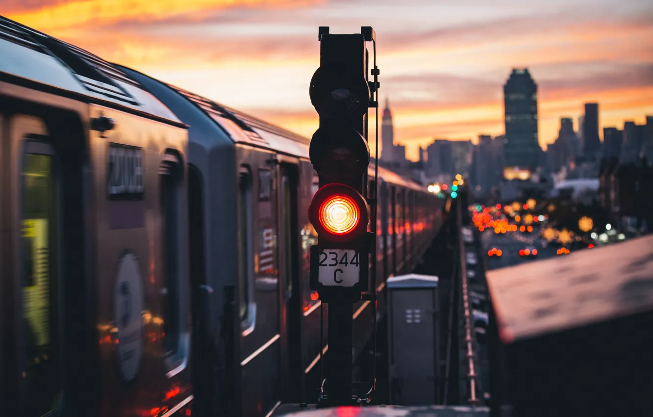 Photo wallpaper the sky, street, train, New York, car, twilight, The Empire state building, United States
