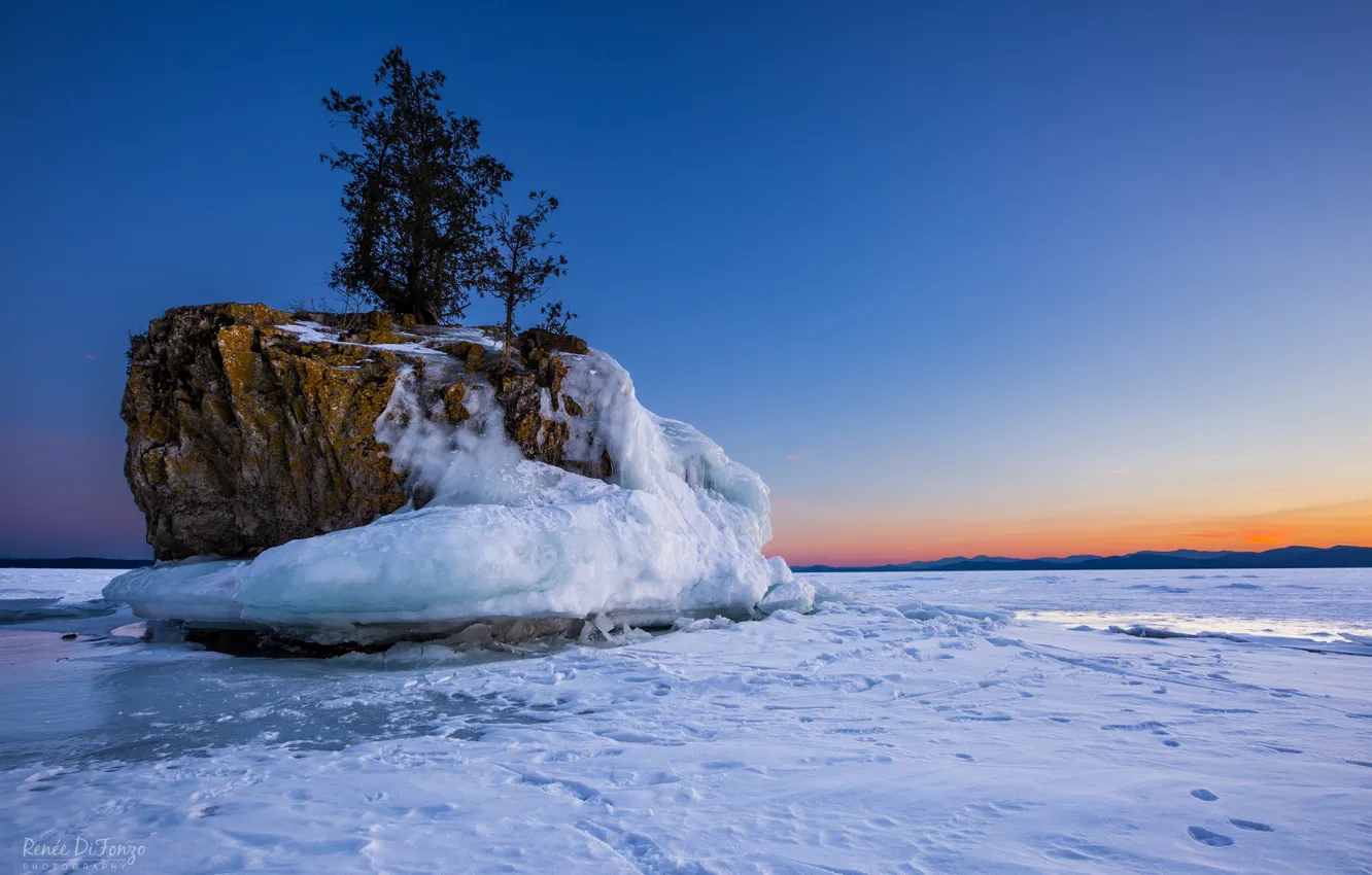 Photo wallpaper winter, snow, trees, sunset, rock, lake, ice, Burlington