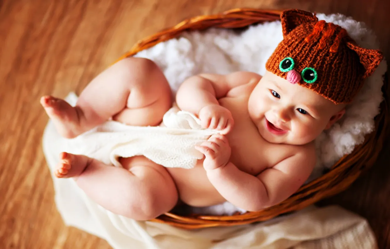 Photo wallpaper eyes, hat, basket, baby, smiling