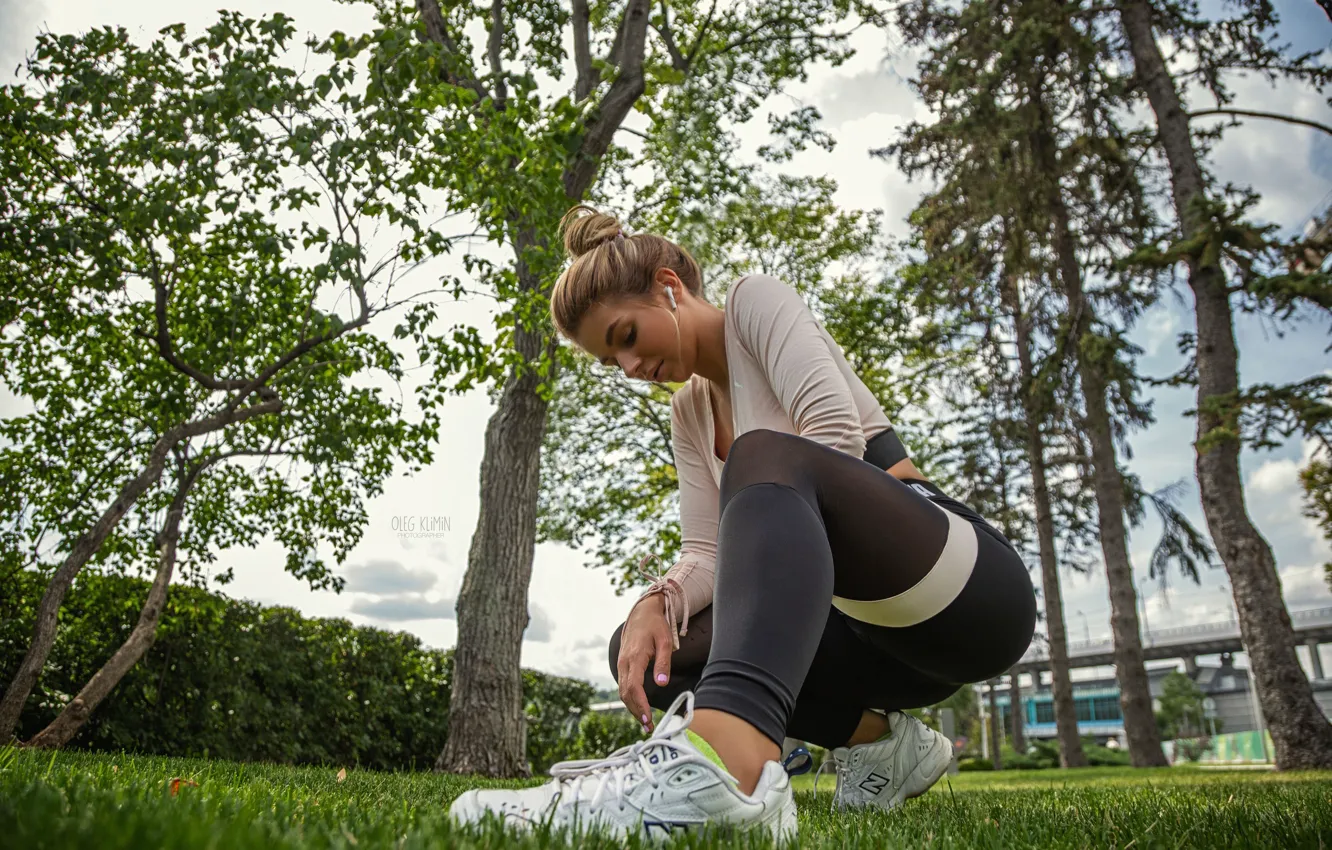 Photo wallpaper grass, trees, pose, Park, lawn, model, makeup, headphones