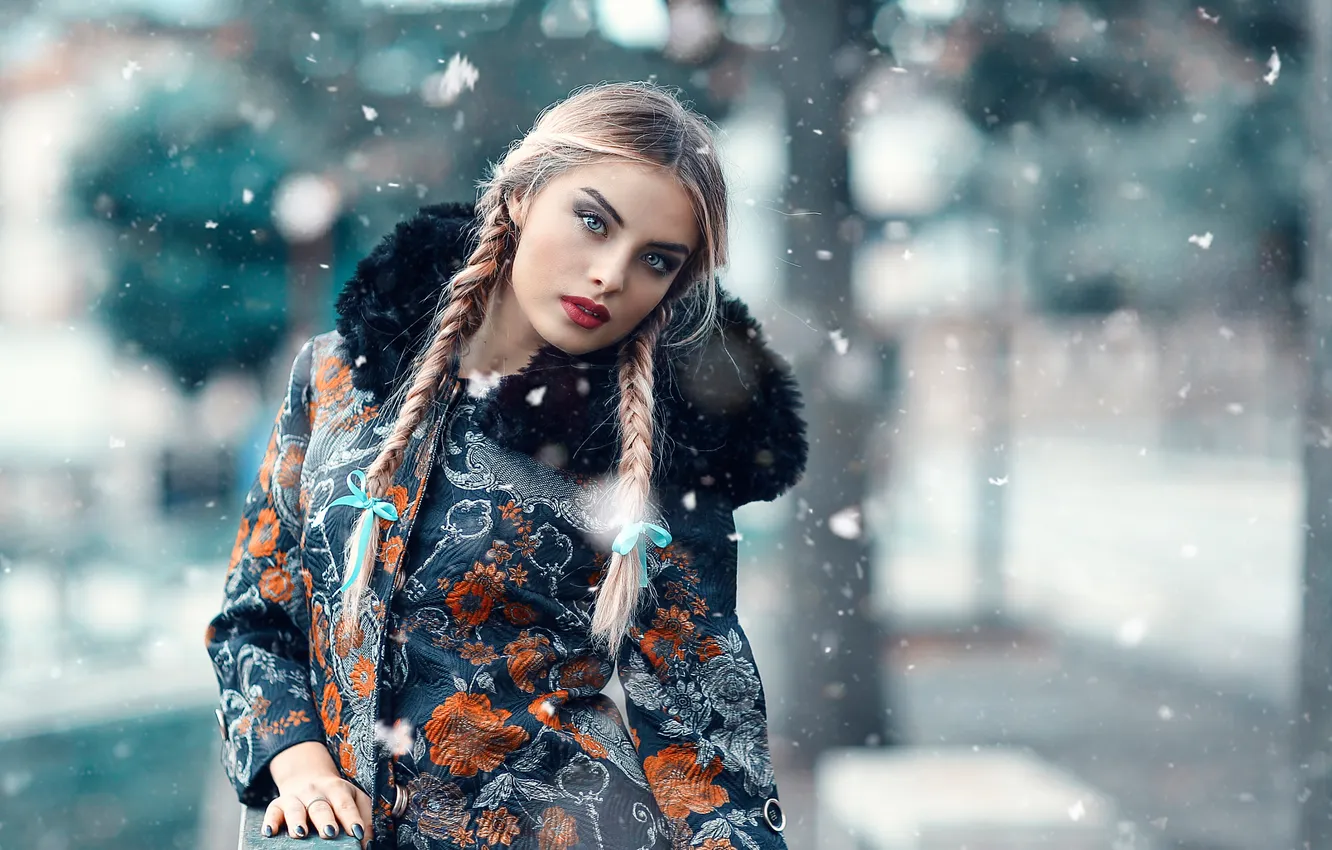 Photo wallpaper snow, makeup, sponge, braids, St Petersburg, Alessandro Di Cicco