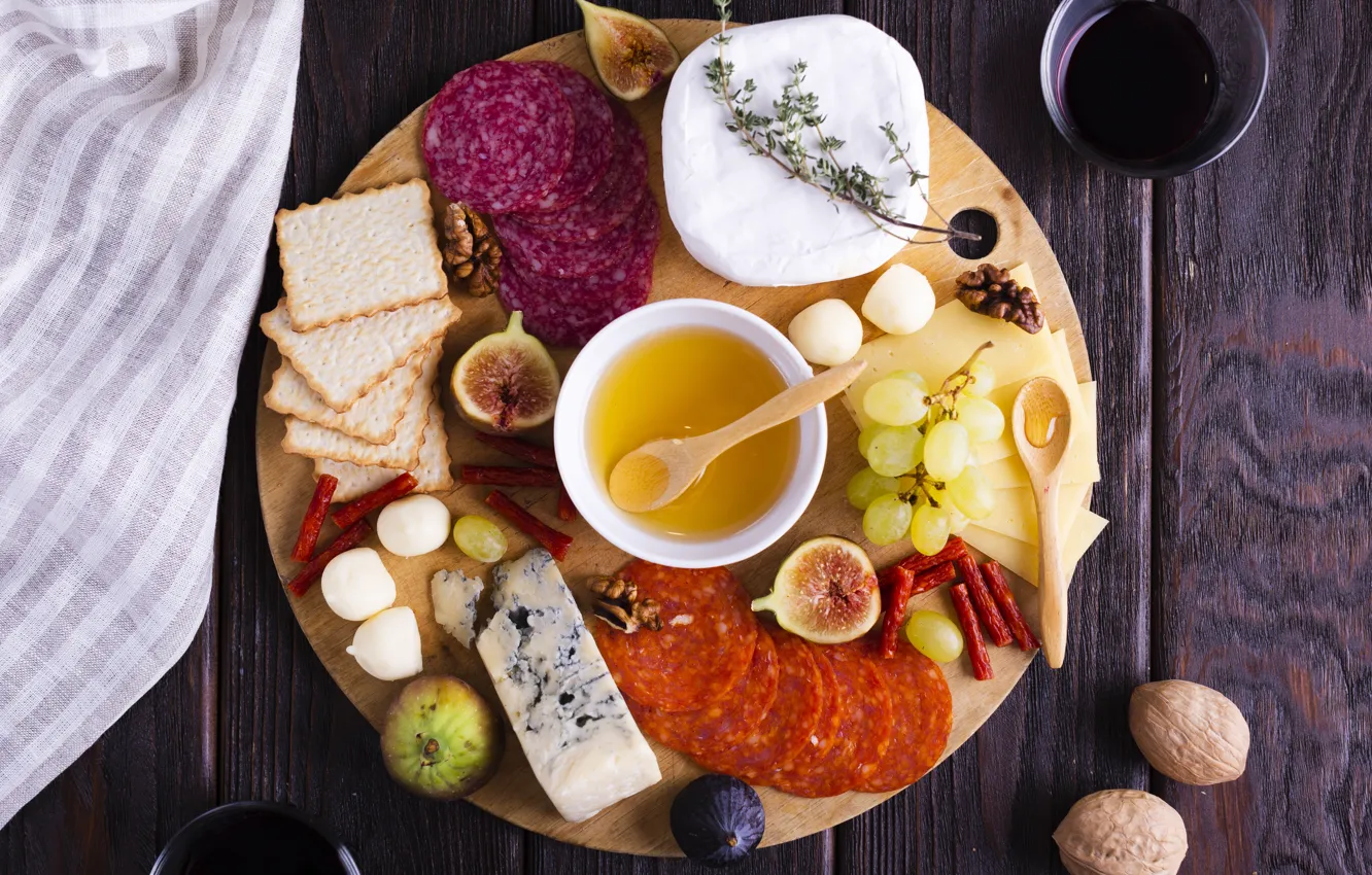 Photo wallpaper cheese, grapes, nuts, honey, crackers, Dor blue, salami, figs