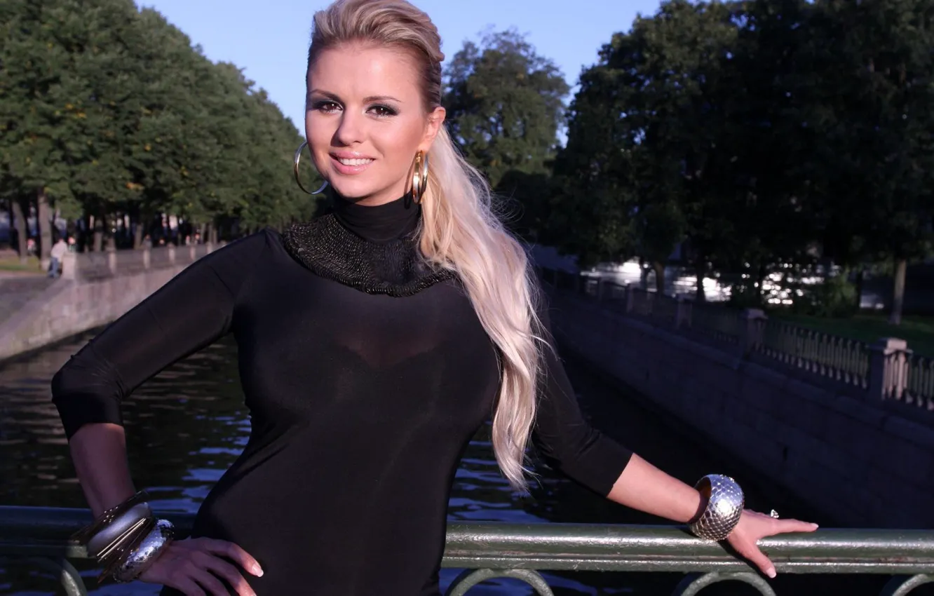Photo wallpaper girl, trees, bridge, river, view, earrings, bracelet, Anna Semenovich
