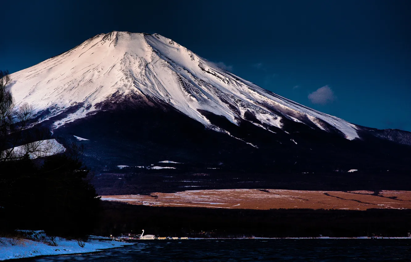 Photo wallpaper mountains, lake, the volcano, Japan, Fuji