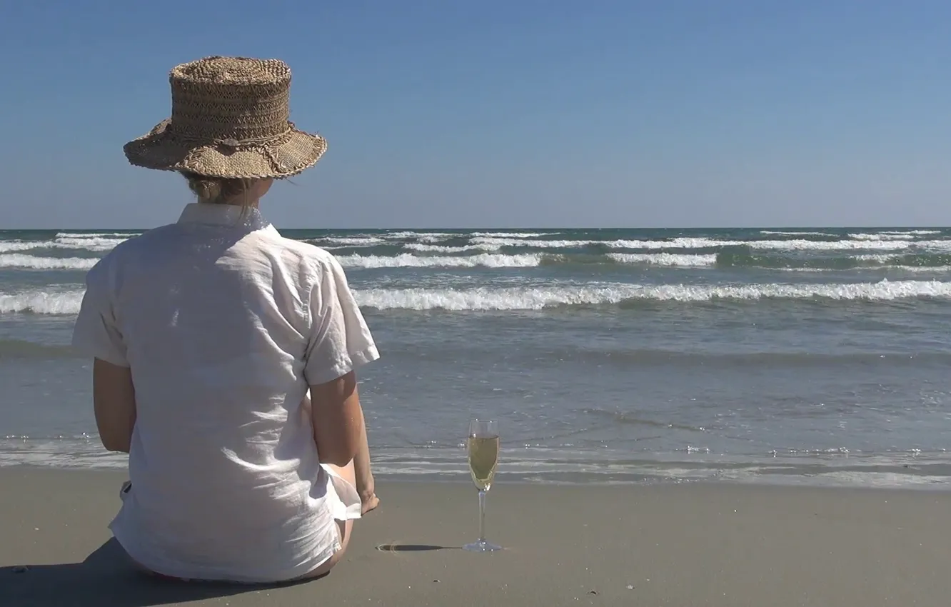Photo wallpaper sea, beach, girl, glass, hat, champagne