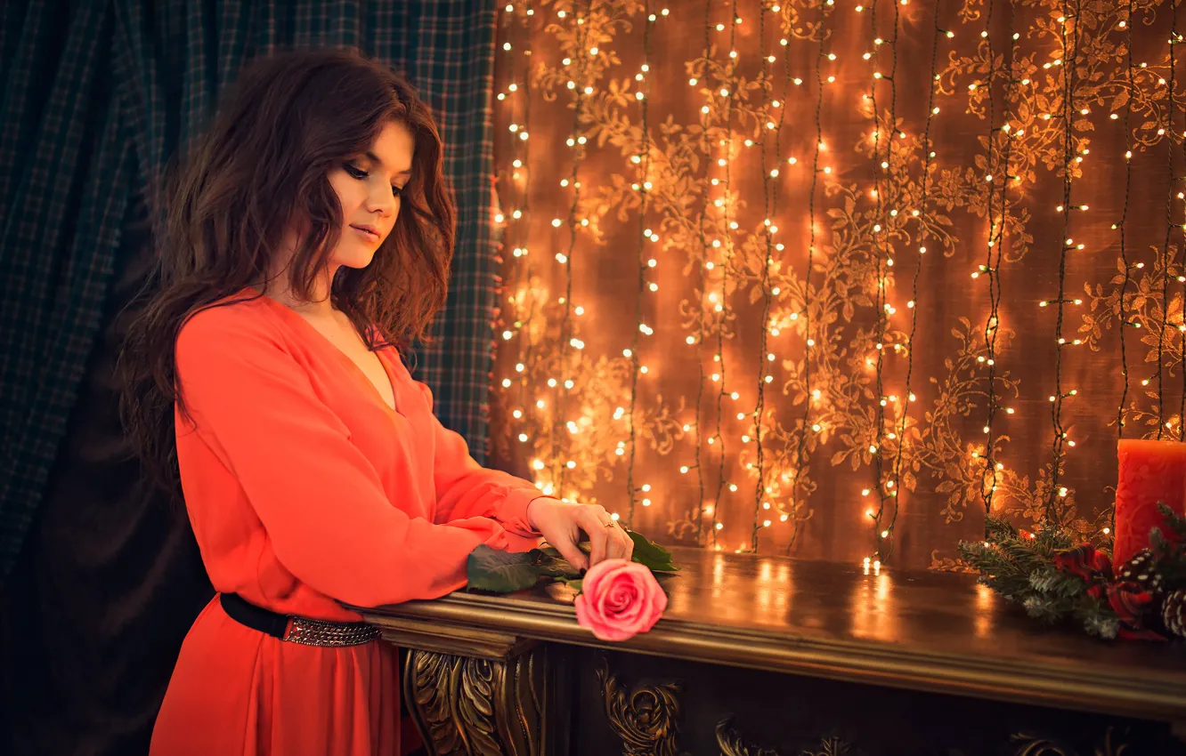 Photo wallpaper girl, holiday, rose, candle, garland