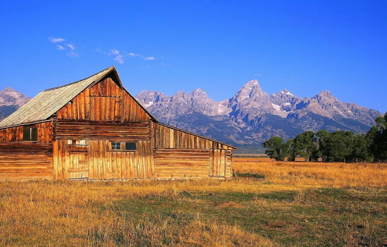 Photo wallpaper the sky, mountains, home, valley, panorama