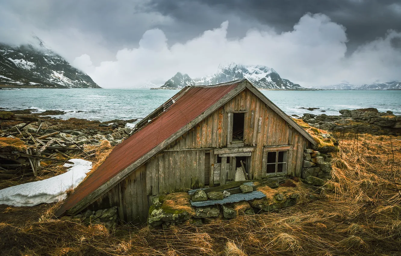 Photo wallpaper sea, shore, Abandoned barn