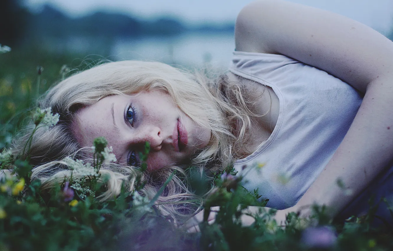 Photo wallpaper grass, look, girl, Mike, blonde