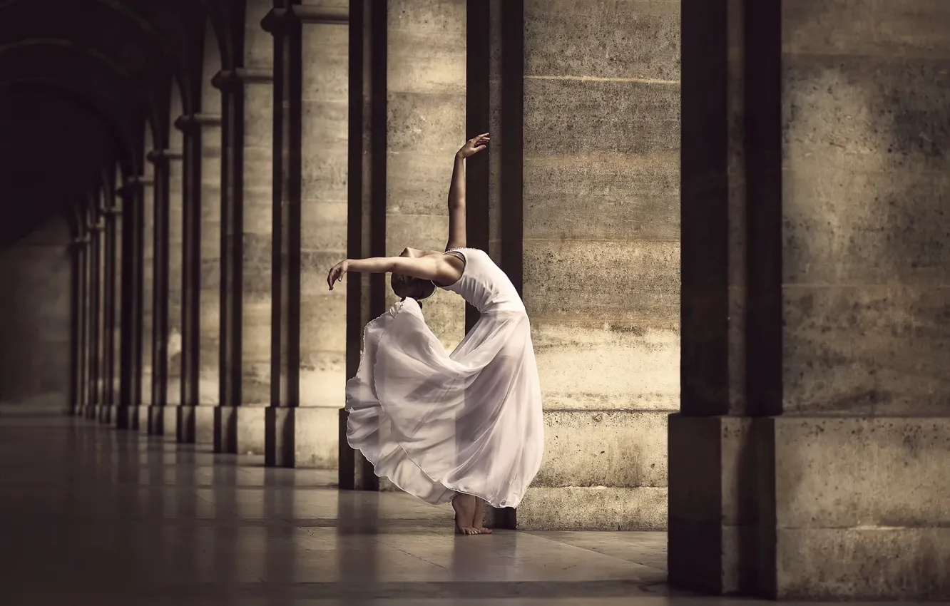 Photo wallpaper the city, dance, dress, grace, Marine Fauvet