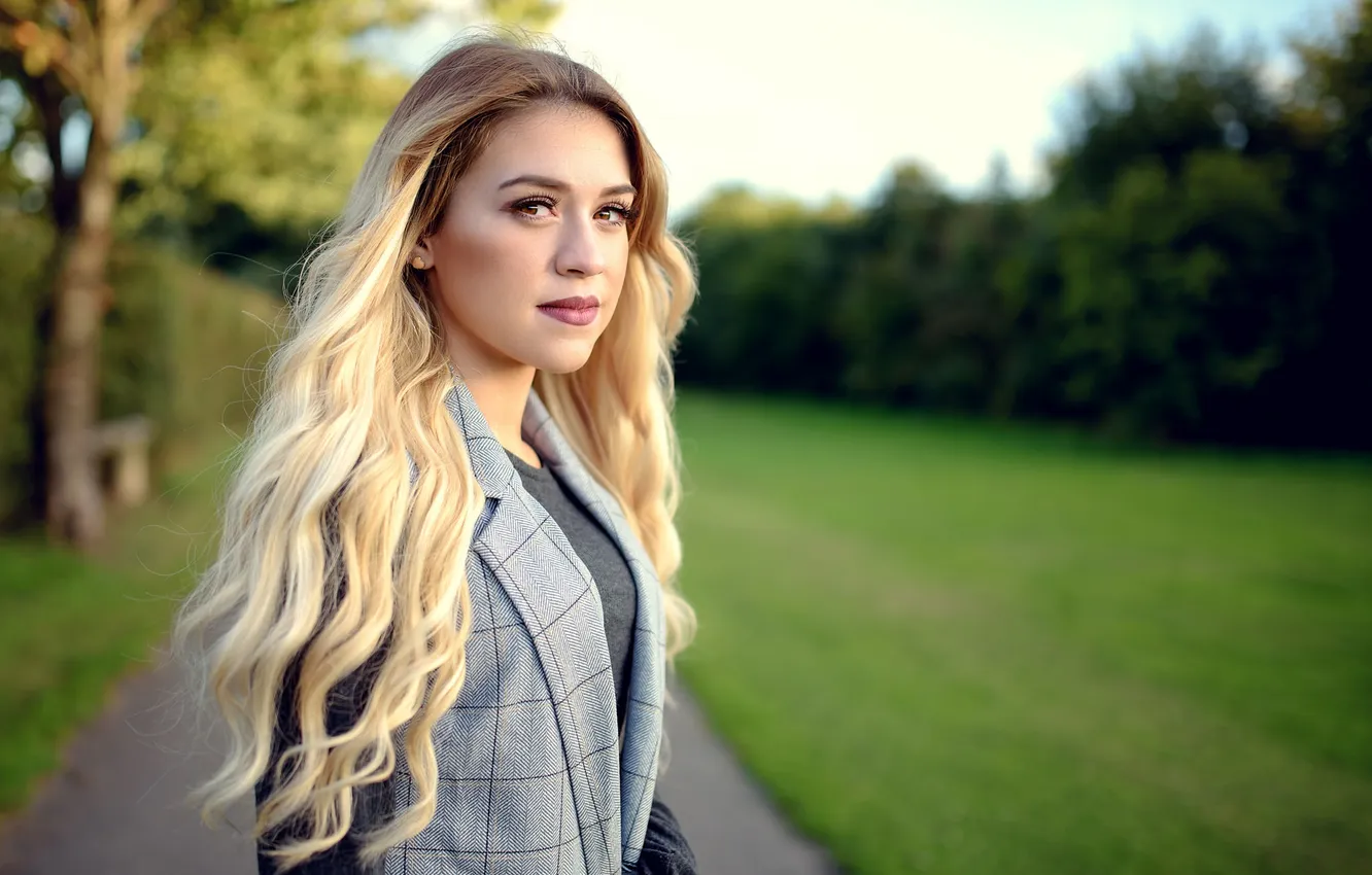 Photo wallpaper girl, portrait, blonde