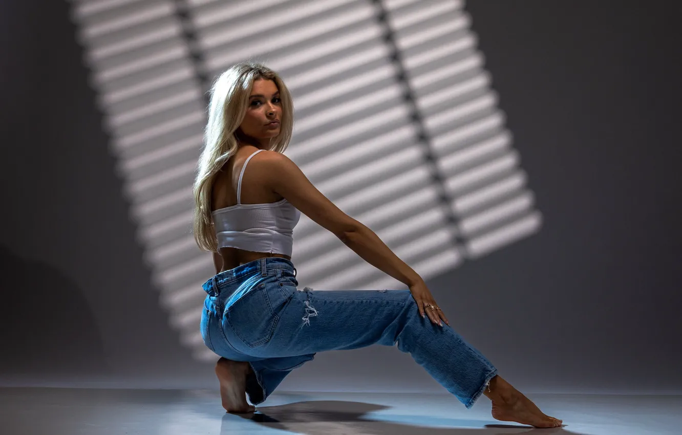 Photo wallpaper girl, pose, jeans, blonde, top, long hair, Erin