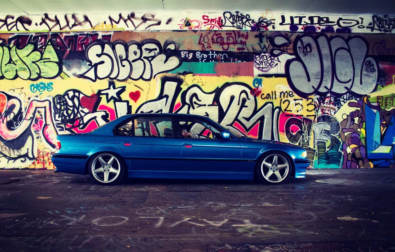 Photo wallpaper tuning, bmw, BMW, grafiti, side, e38, 750il, bimmer
