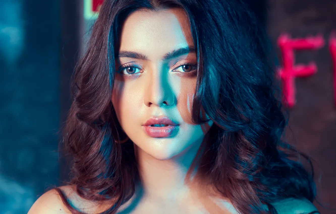 Photo wallpaper girl, hot, sexy, fashion, eyes, smile, beautiful, model