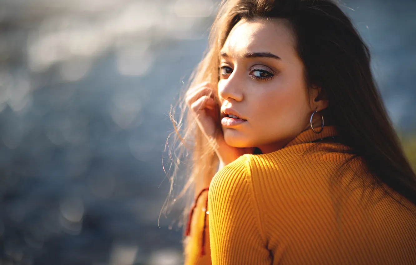 Photo wallpaper look, girl, light, nature, face, pose, portrait, earrings