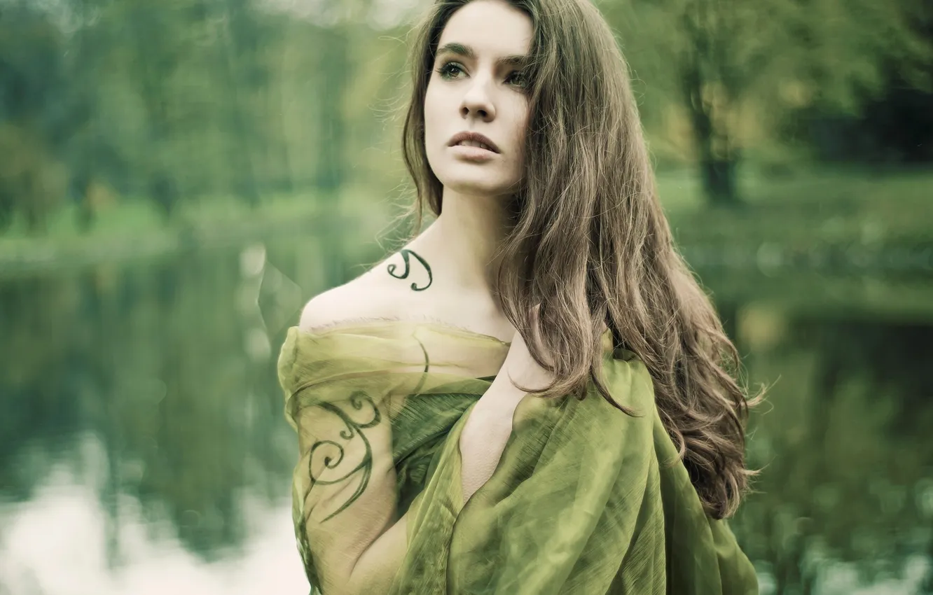 Photo wallpaper eyes, look, girl, green, dress, lips, tattoo