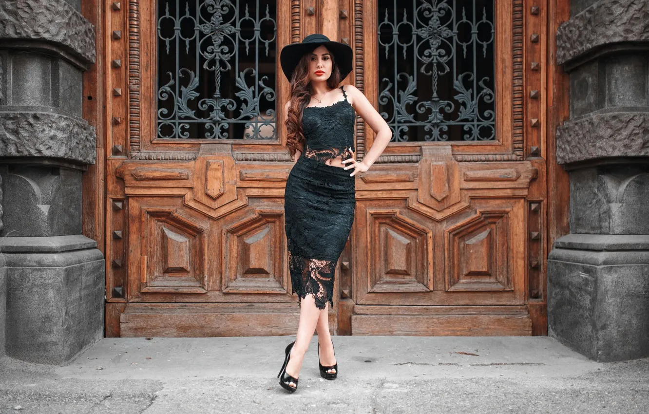 Photo wallpaper look, girl, pose, skirt, portrait, hat, the door, lipstick