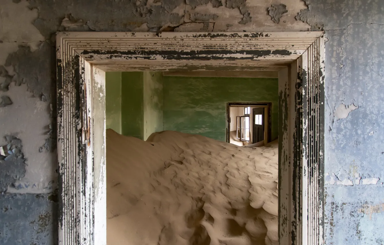 Photo wallpaper sand, home, the door