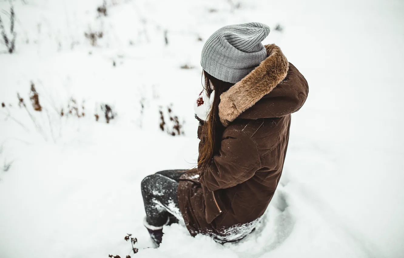 Photo wallpaper cold, winter, sadness, girl, snow, Park, back, mittens