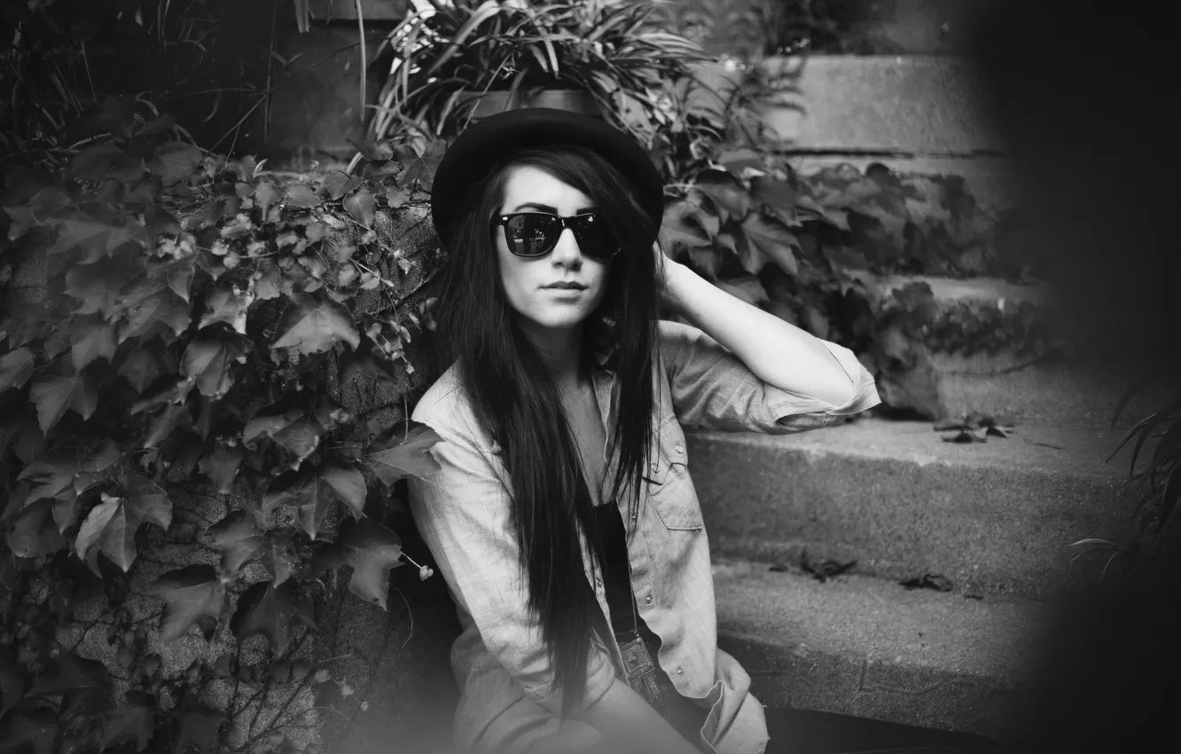 Photo wallpaper girl, hat, brunette, glasses