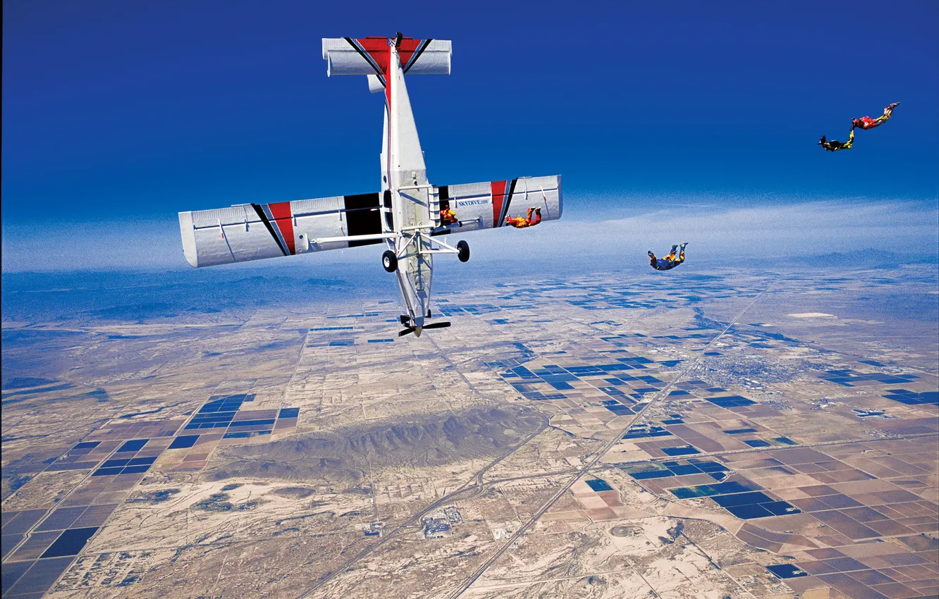 Photo wallpaper the sky, the plane, road, parachute, container, village, skydivers, extreme sports