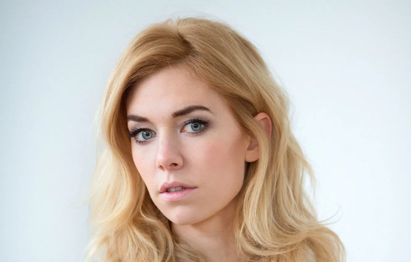 Photo wallpaper look, background, model, portrait, makeup, actress, hairstyle, blonde