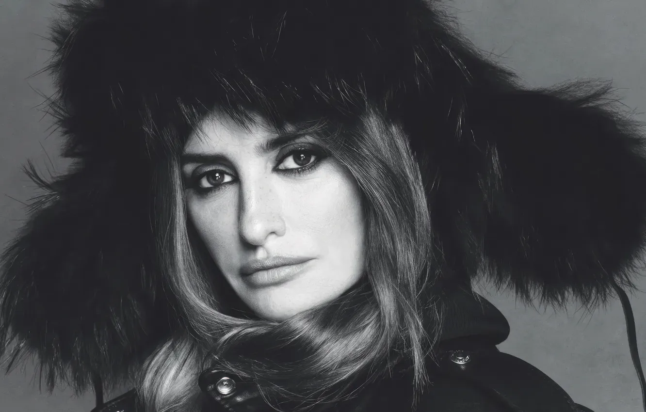 Photo wallpaper look, makeup, actress, black and white, fur, hair, Penelope Cruz, fur hat