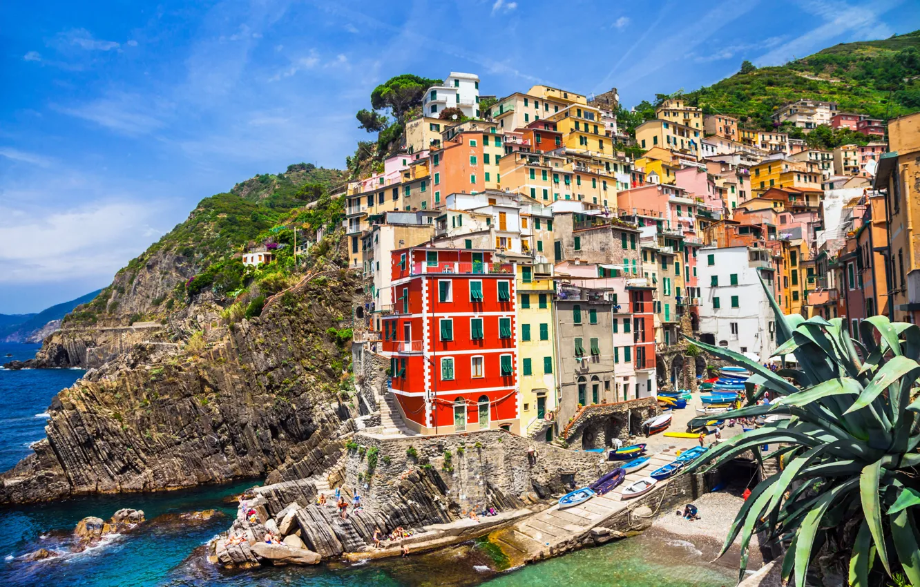 Photo wallpaper sea, rocks, coast, Villa, Italy, house, Riomaggiore, travel
