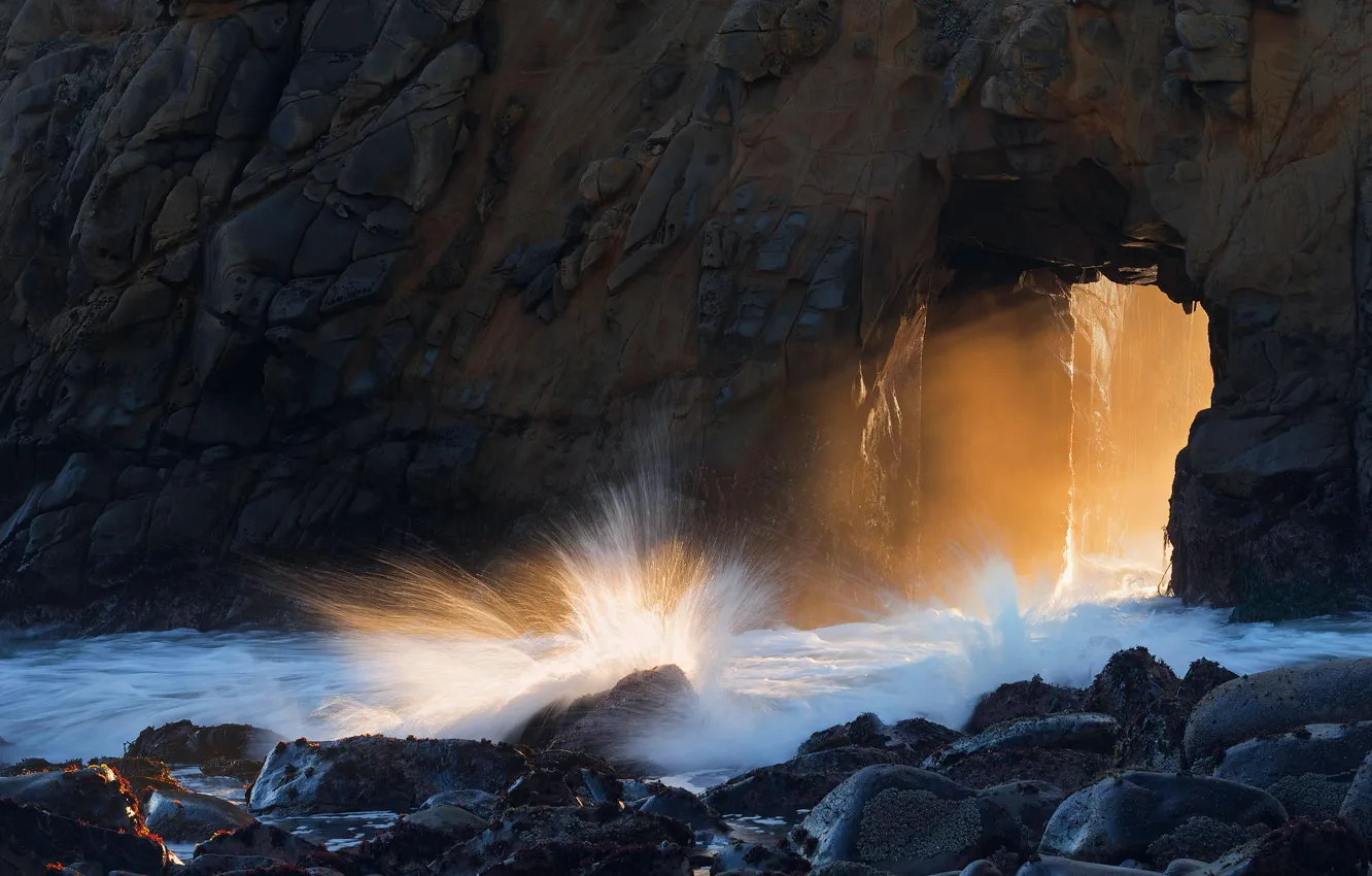 Photo wallpaper wave, light, squirt, stones, rocks, CA, arch, USA